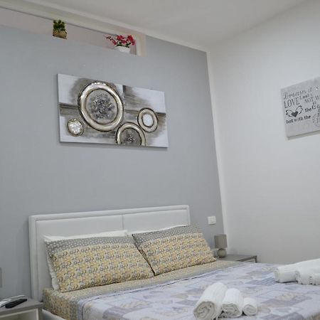 Ferienwohnung La Piazzetta Della Patrona Syrakus Exterior foto