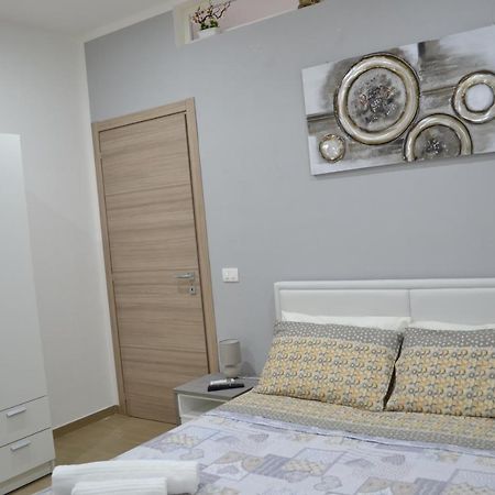 Ferienwohnung La Piazzetta Della Patrona Syrakus Exterior foto